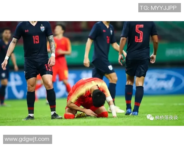 足球明星的退役之路：从巅峰到告别的心路历程和职业生命周期